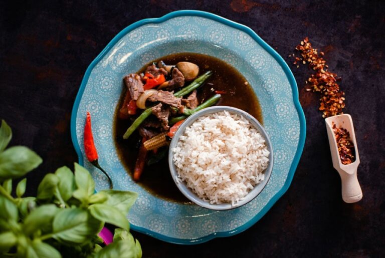Chilli Basil | Wok Fried Wok House Specialities Wok House logo Wok House Tg. Mureș Autentic Thai Contact Wok House Tg. Mureș restaurant tg mures targu mures livrare mancare restaurant thai restaurant autentic thai kitchen mancare thai livrare mures mancare mures thai mures taste of thailand thai food mures livrare rapida meniu thai