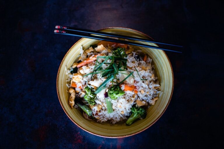 Fride Rice | Wok House Specialities Wok House logo Wok House Tg. Mureș Autentic Thai Contact Wok House Tg. Mureș restaurant tg mures targu mures livrare mancare restaurant thai restaurant autentic thai kitchen mancare thai livrare mures mancare mures thai mures taste of thailand thai food mures livrare rapida meniu thai