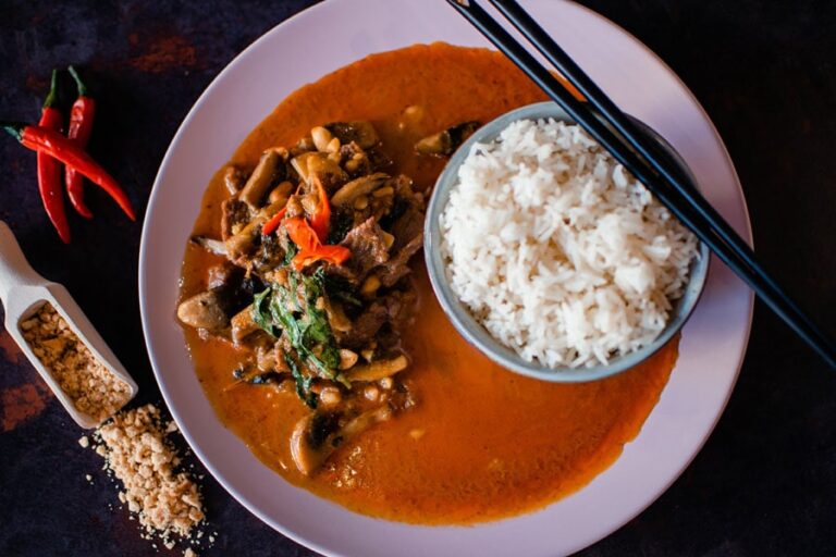 Panang Curry Wok House Specialities Wok House logo Wok House Tg. Mureș Autentic Thai Contact Wok House Tg. Mureș restaurant tg mures targu mures livrare mancare restaurant thai restaurant autentic thai kitchen mancare thai livrare mures mancare mures thai mures taste of thailand thai food mures livrare rapida meniu thai