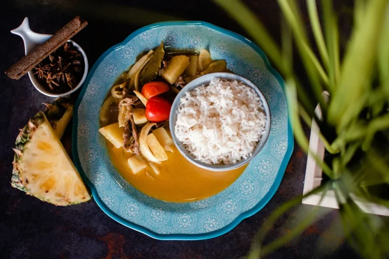 Yellow Curry Wok House Specialities Wok House logo Wok House Tg. Mureș Autentic Thai Contact Wok House Tg. Mureș restaurant tg mures targu mures livrare mancare restaurant thai restaurant autentic thai kitchen mancare thai livrare mures mancare mures thai mures taste of thailand thai food mures livrare rapida meniu thai