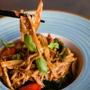 Vegan Drunken Noodles Wok House Specialities Wok House logo Wok House Tg. Mureș Autentic Thai Contact Wok House Tg. Mureș restaurant tg mures targu mures livrare mancare restaurant thai restaurant autentic thai kitchen mancare thai livrare mures mancare mures thai mures taste of thailand thai food mures livrare rapida meniu thai