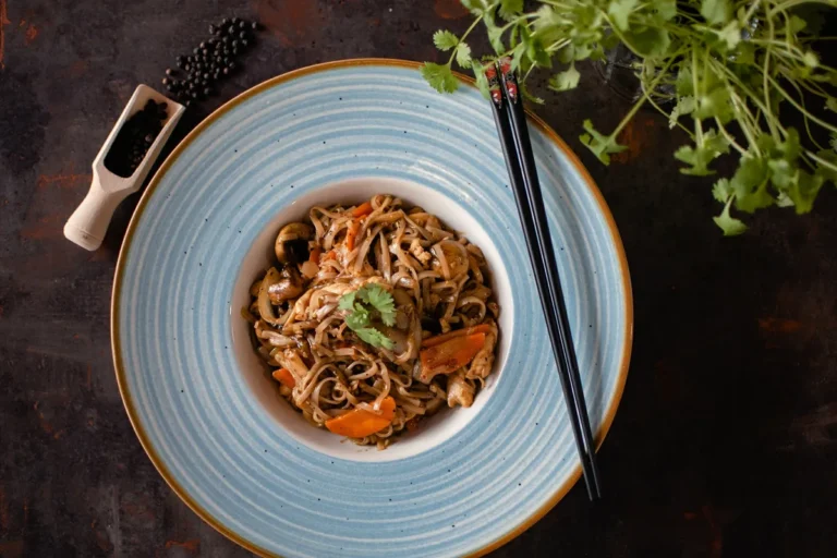 Vegan Black Pepper Noodles Wok House logo Wok House Tg. Mureș Autentic Thai Contact Wok House Tg. Mureș restaurant tg mures targu mures livrare mancare restaurant thai restaurant autentic thai kitchen mancare thai livrare mures mancare mures thai mures taste of thailand thai food mures livrare rapida meniu thai